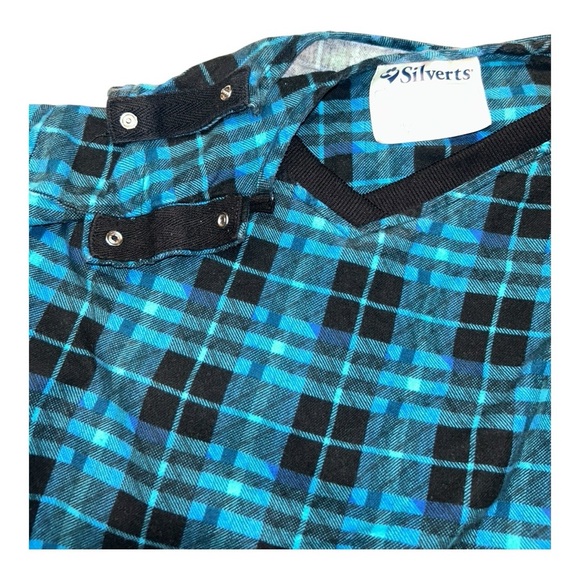SILVERTS Men's Flannel Hospital & Home Care Gown (two gowns in this listing) - Picture 14 of 15